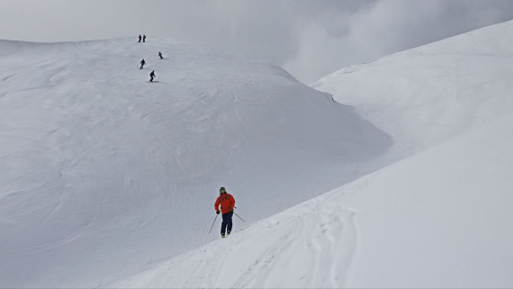 Фрирайдеры лезут на заднюю стенку